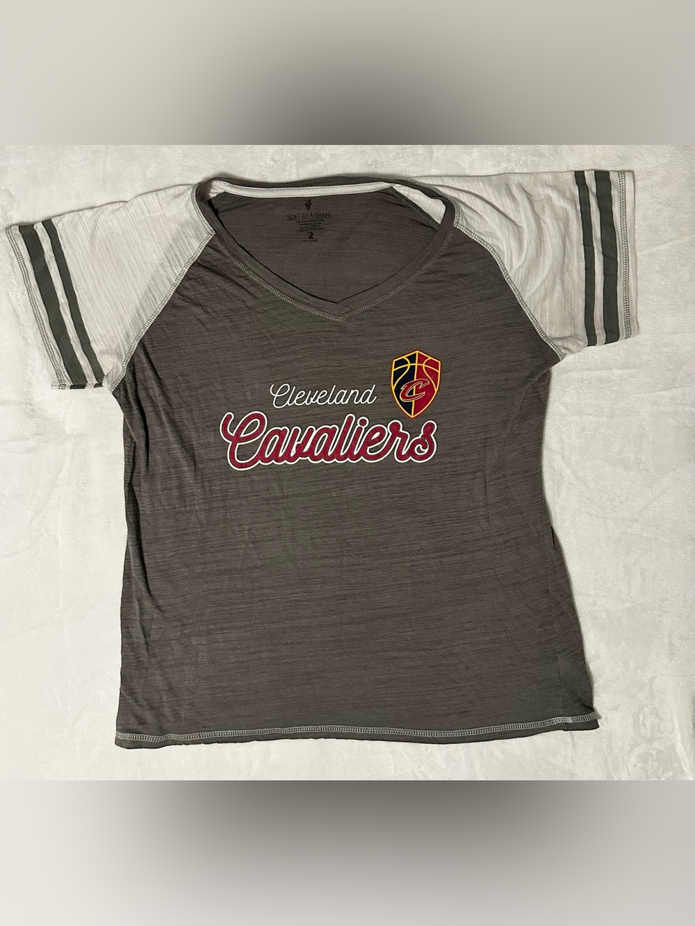 2X Cleveland Cavaliers Grey V-Neck Tee with White Sleeves